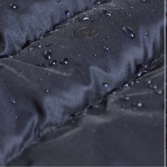 Lululemon Brave The Cold Jacket 4 - Picture 3 of 9